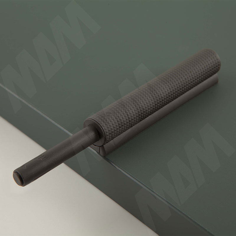 Комплект K-PUSH TECH с текстурой, толкатель усиленный 37 мм накладной с рез. демпфером, антрацит, с крепежом фото товара 4 - C010003016