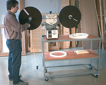 Простое использование станка PR25VJ клеенаносящего с держателями от Virutex (Испания), рисунок 1 (артикул 2500800)