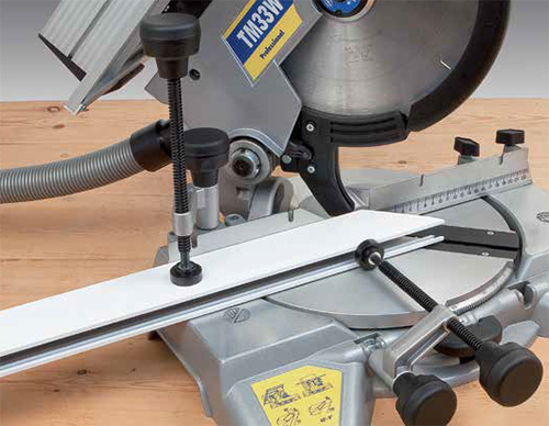 Винтовые прижимы для фиксации заготовки на рабочем столе торцовочной пилы от Virutex (Испания) (артикул 3345416)