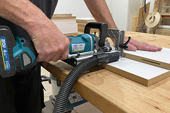 Соединение в торец с помощью фрезера аккумуляторного от Virutex (Испания), рисунок 1 (артикул 7900301)