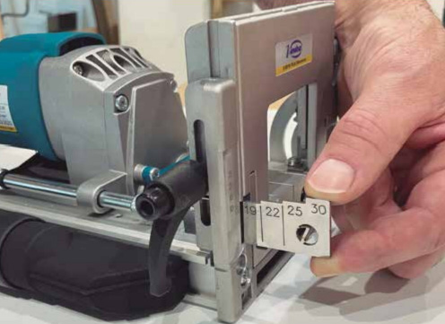 Регулировка толщины панели фрезера присадочного для шкантов TWOO от Virutex (Испания), рисунок 5 (артикул 7900700)