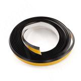 Плинтус уплотнительный универсальный со скотчем, 5 м., черный