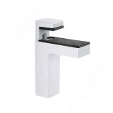 КВАДРО МАКСИ Менсолодержатель для деревянных и стеклянных полок 0-50 мм, белый матовый